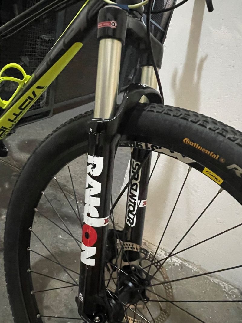 Prodám postavené kolo na rámu FORCE, vel. cca 15", kola 26" - vhodné pro dítě od 135 cm