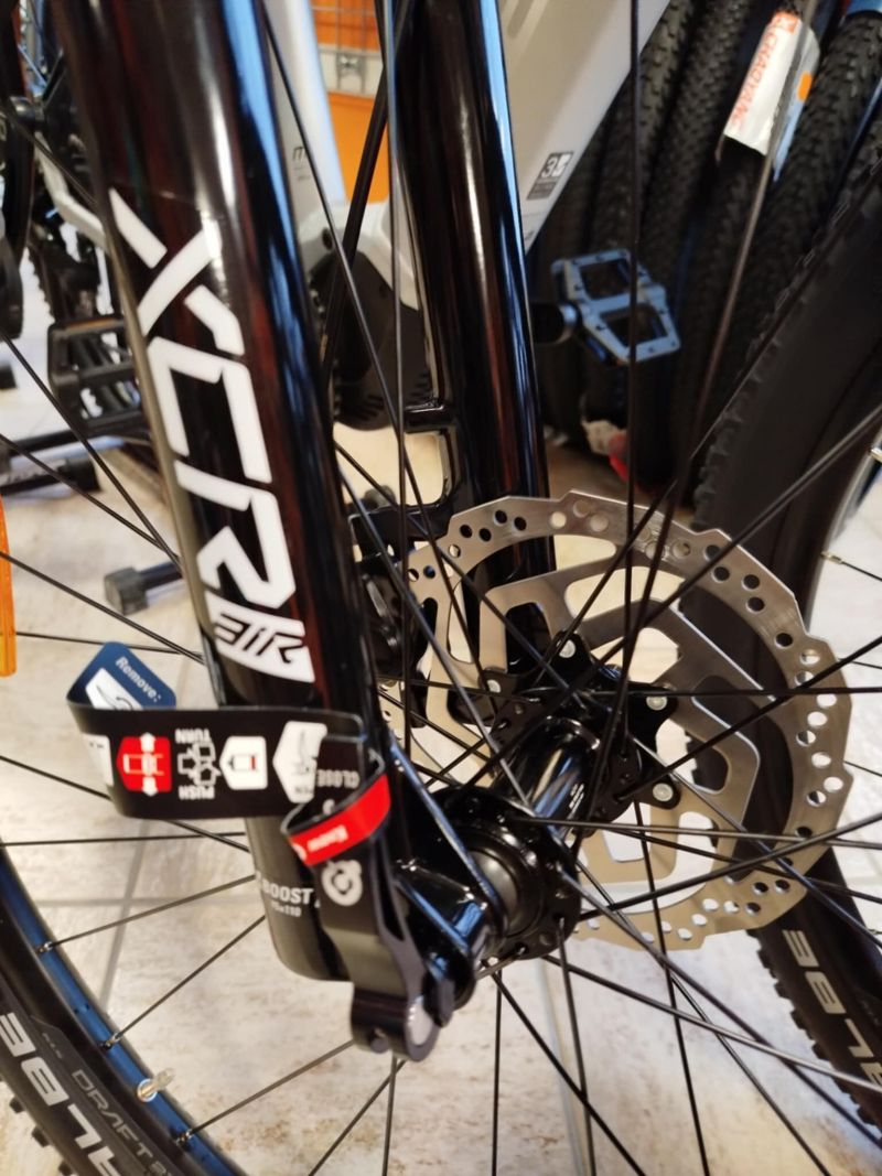 eMTB KELLYS Tygon R10 AIR, motor Panasonic, baterie 720Wh, NOVÝ