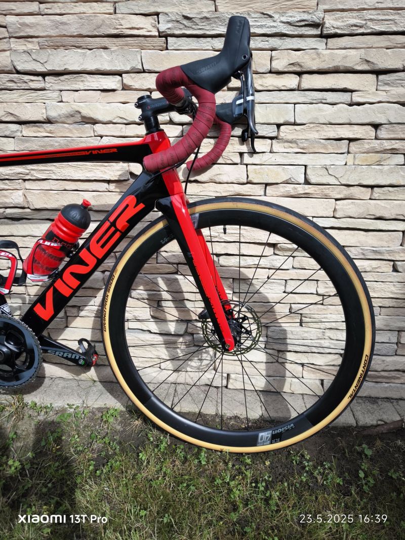 Italské silniční kolo Viner Mitus Sram 22
