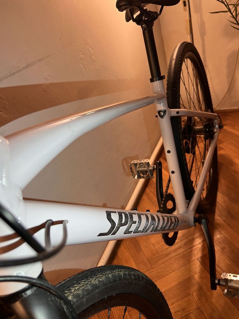 Trekingové kolo Specialized Sirrus X 2.0