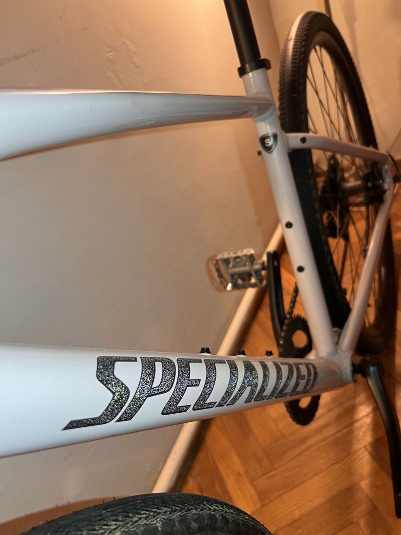 Trekingové kolo Specialized Sirrus X 2.0