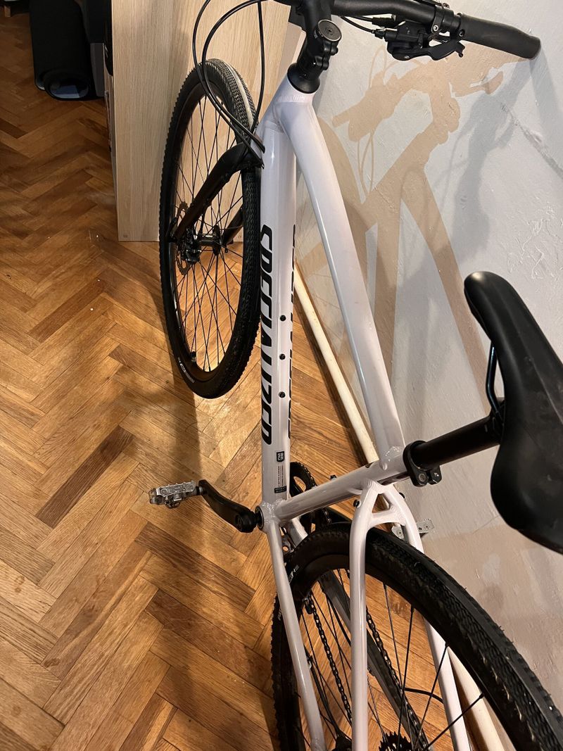 Trekingové kolo Specialized Sirrus X 2.0