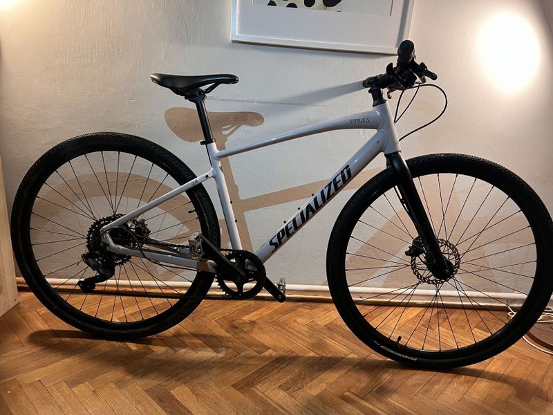 Trekingové kolo Specialized Sirrus X 2.0