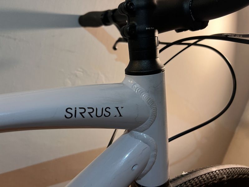 Trekingové kolo Specialized Sirrus X 2.0