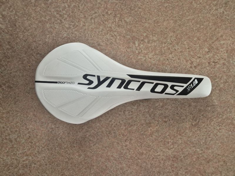 Sedlo Syncros XR1.0 Carbon white narrow 