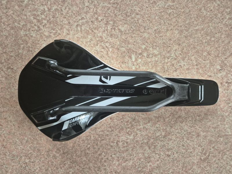 Sedlo Syncros XR1.0 Carbon white narrow 