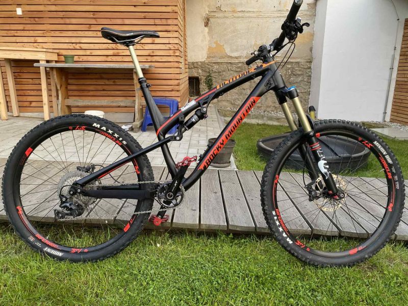 Prodám trailové kolo Rocky Mountain Altitude 2015