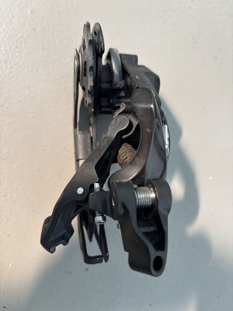 Shimano XT Kazeta CS-M8000 11-46 a Přehazovačka RD-M8000 GS