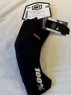 Nové chrániče kolen 100% Teratec Plus + , vel.M
