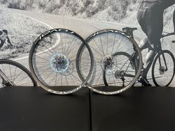 Karbonová kola Specialized Roval Control SL, 1240g