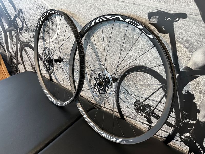 Karbonová kola Specialized Roval Control SL, 1240g
