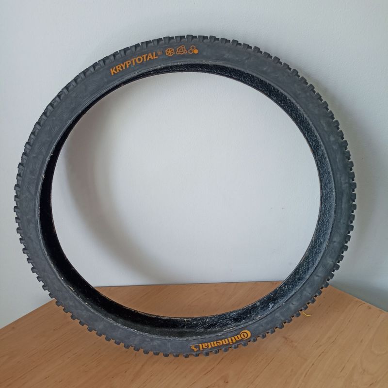 Continental Kryptotal Re