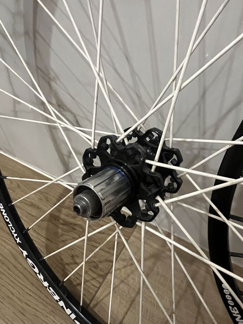 Prodám zapletená kola Spinergy xyclone