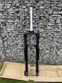 Vidlice SR Suntour XCR34 130mm