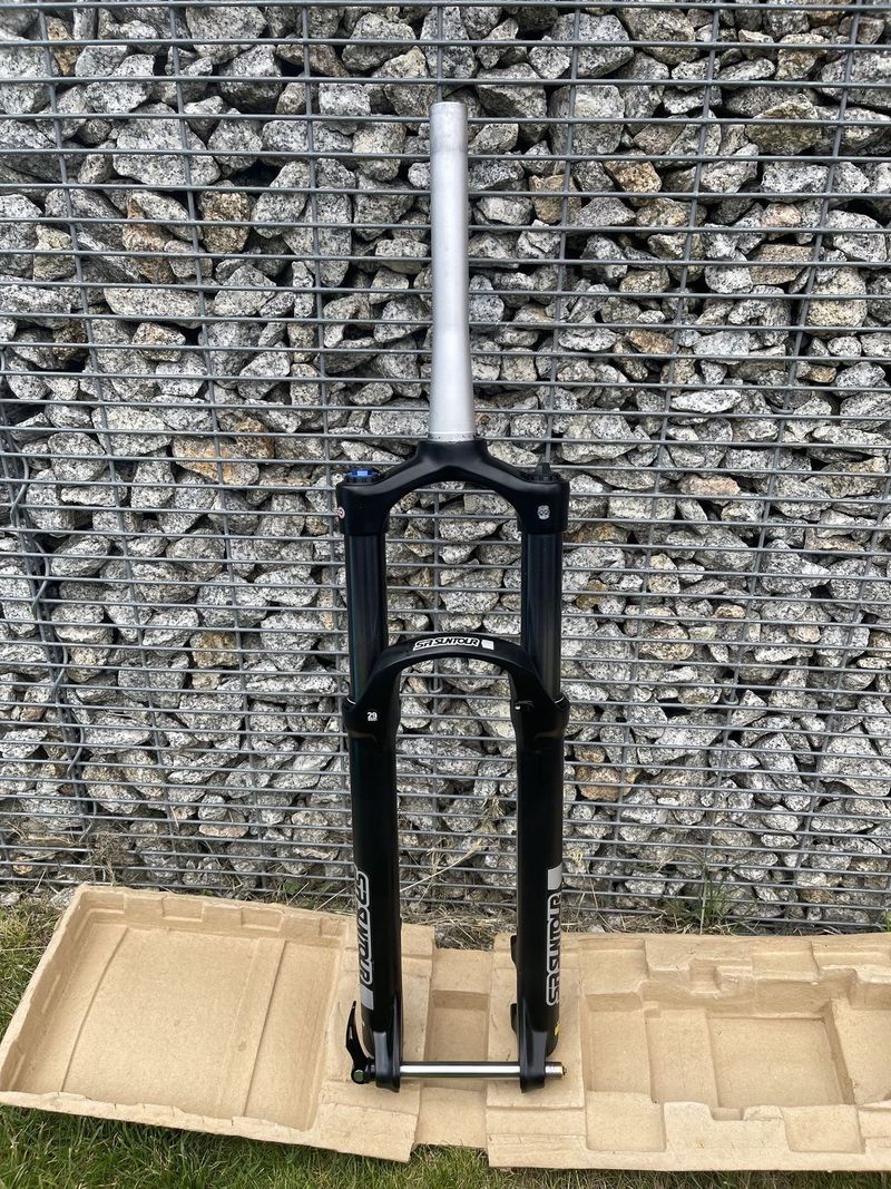 Vidlice SR Suntour XCR34 130mm
