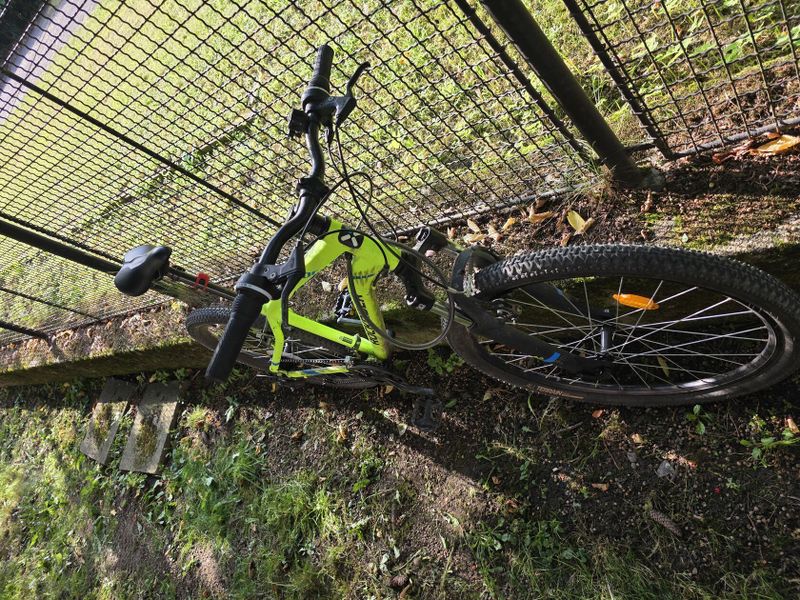 Horské kolo Rockrider st100