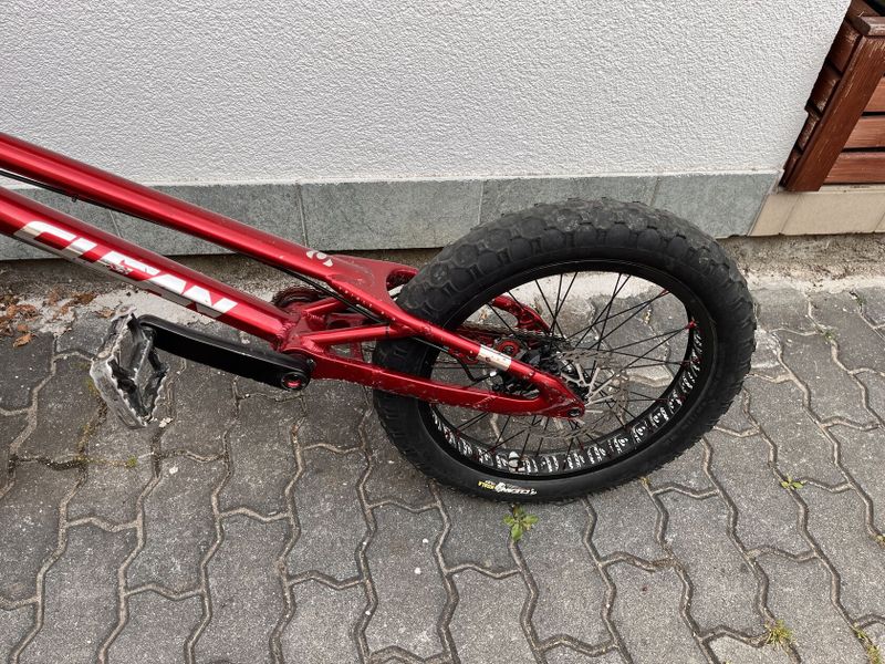 Trialové kolo Clean X3