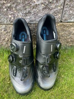 SHIMANO tretry SHXC702 černé