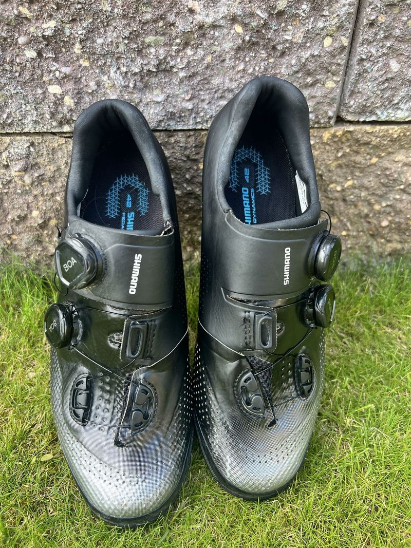 SHIMANO tretry SHXC702 černé