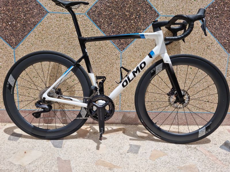 OLMO Nerax – italská raketa na Ultegře Di2 12sp 