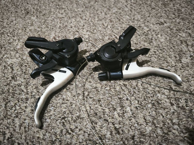 Shimano LX 3x9 kombo páky 