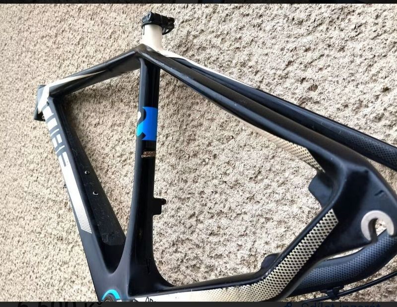 Cube Reaction GTC Carbon - 27.5" - 1350 g