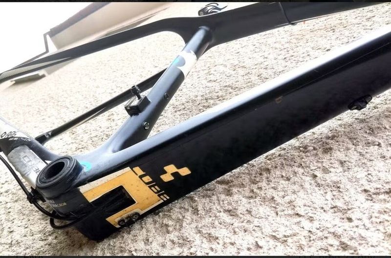 Cube Reaction GTC Carbon - 27.5" - 1350 g