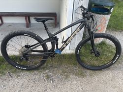 Prodám celoodpružené trailové kolo Trek Fuel EX 5, model 2024, ve velikosti L 