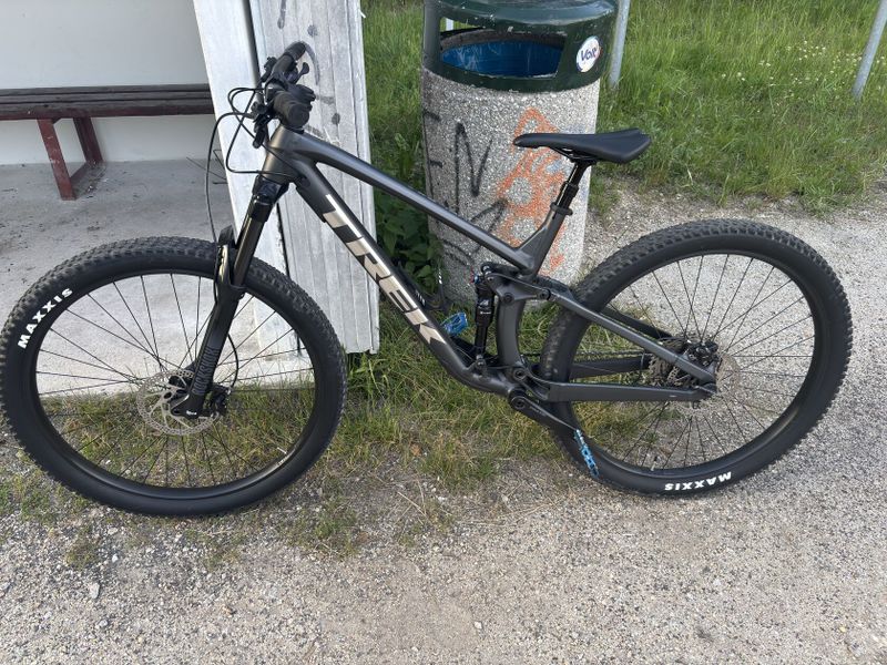 Prodám celoodpružené trailové kolo Trek Fuel EX 5, model 2024, ve velikosti L 