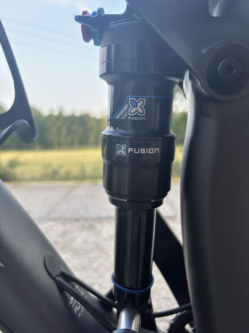 Prodám celoodpružené trailové kolo Trek Fuel EX 5, model 2024, ve velikosti L 