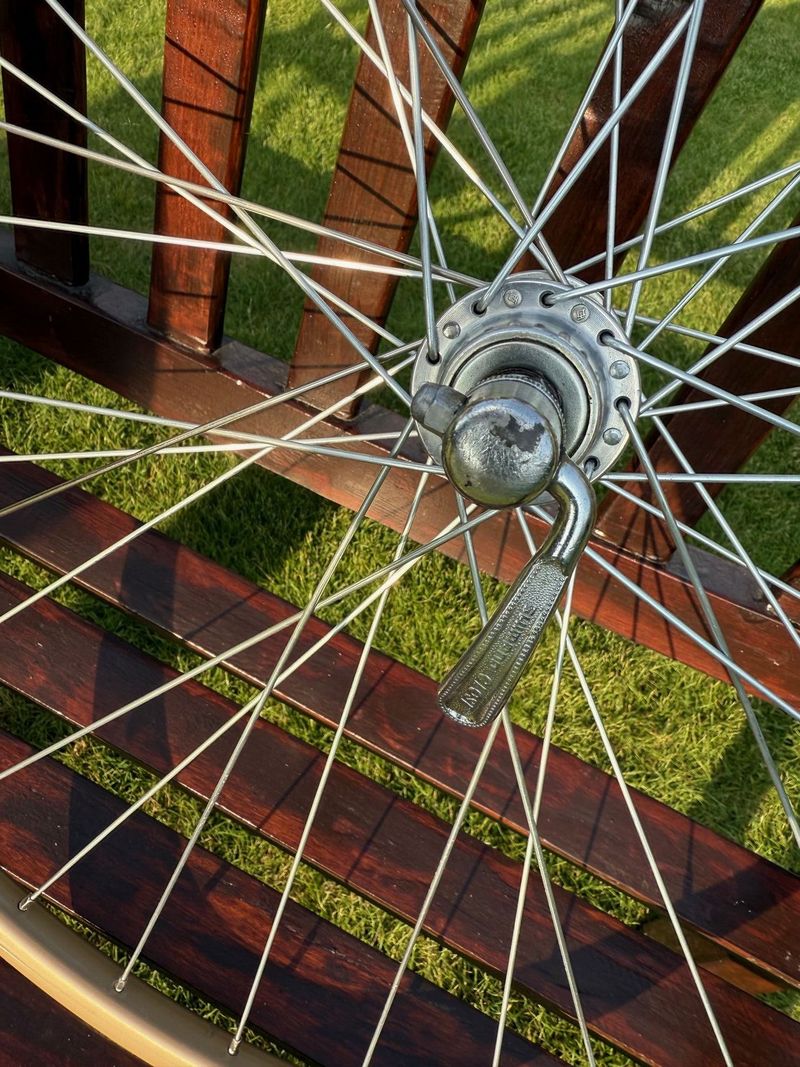 Nové výplety - náboje Shimano 1978