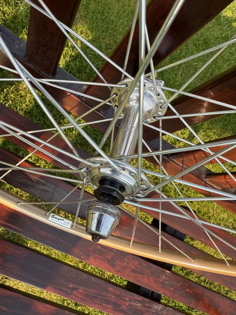 Nové výplety - náboje Shimano 1978