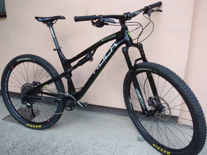 Rock Machine Blizzard XCM 90-29 25th