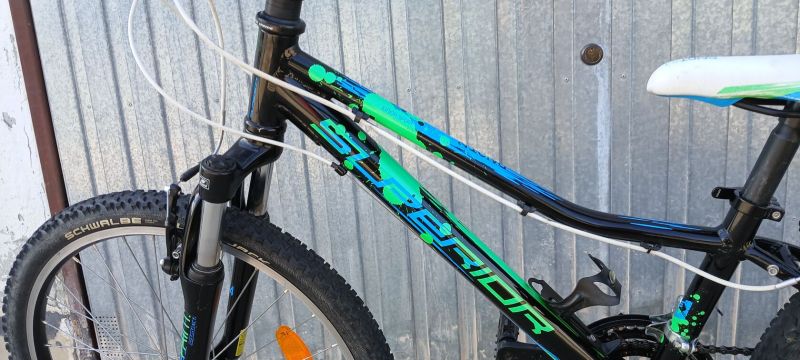 Superior Paint 24"
