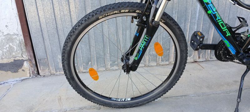 Superior Paint 24"