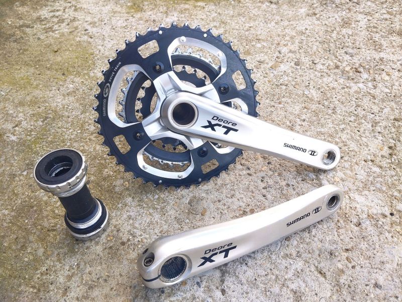 Shimano XT Hollowtech II 