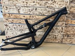 Nový karbonový Enduro / AM rám velikost L", tlumič fox float dps