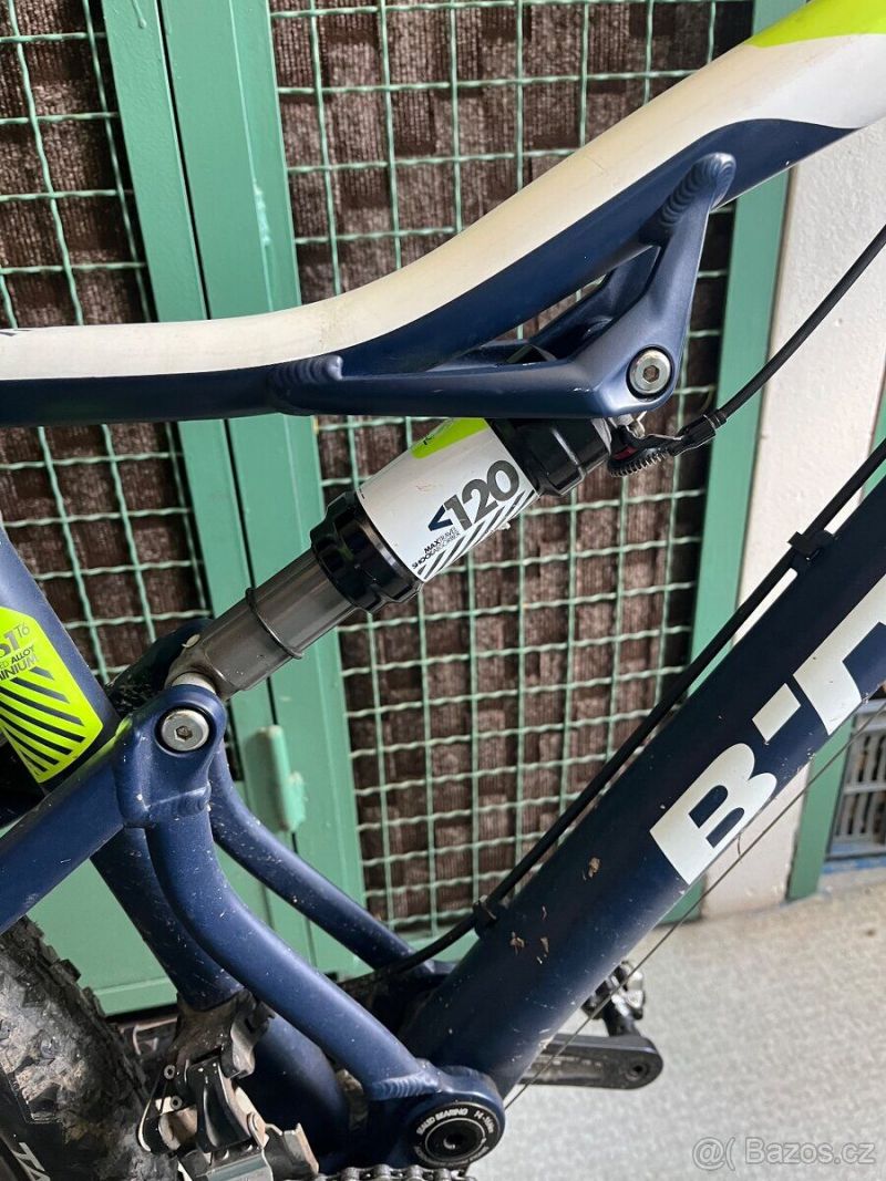 Horské kolo Rockrider 560s