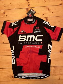 BMC dres