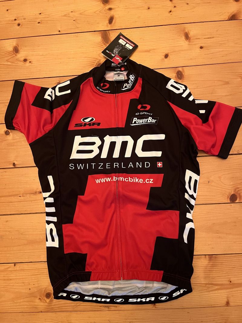BMC dres