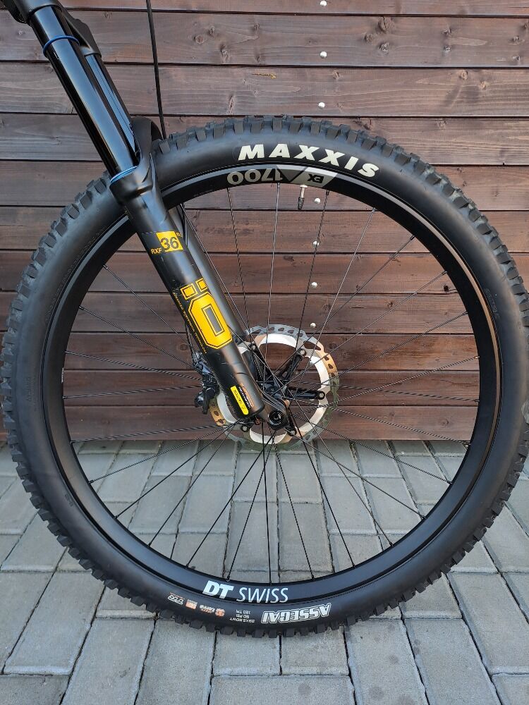 Zánovní v top stavu enduro Lapierre Spicy 7.9 / velikost M - 29er / Öhlins / Shimano XT / DtSwiss350
