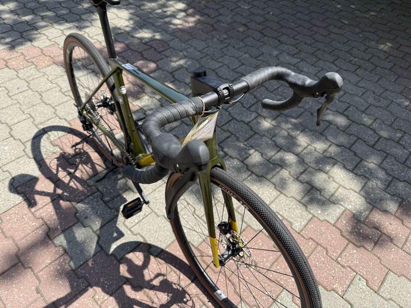 Superior kolo X-ROAD TEAM COMP GR, Gloss Olive Chrome M,L poslední kusy! TOP CENA