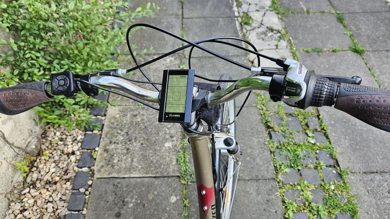 Spezialized Crossroad sport, přestavba na elektrokolo