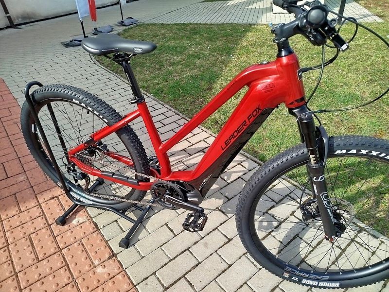 eMTB Leader Fox Oxnar lady, motor PANASONIC, baterie 720Wh NOVÉ