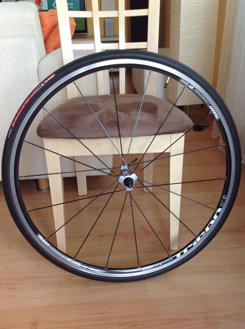 prodám plášťové silniční kola DT SWISS Tricon RR1700