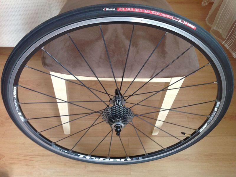 prodám plášťové silniční kola DT SWISS Tricon RR1700