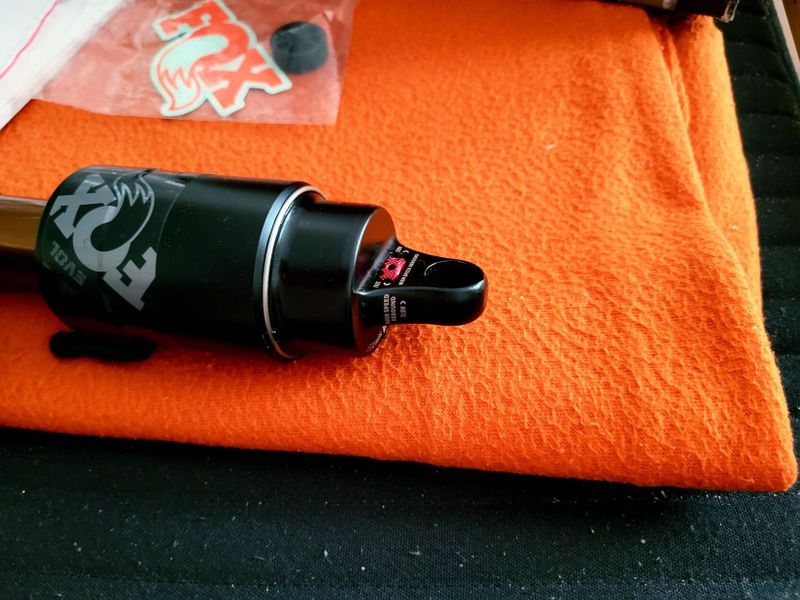 Zánovný Fox Float X2 Factory VVC Kashima Evol 230mm