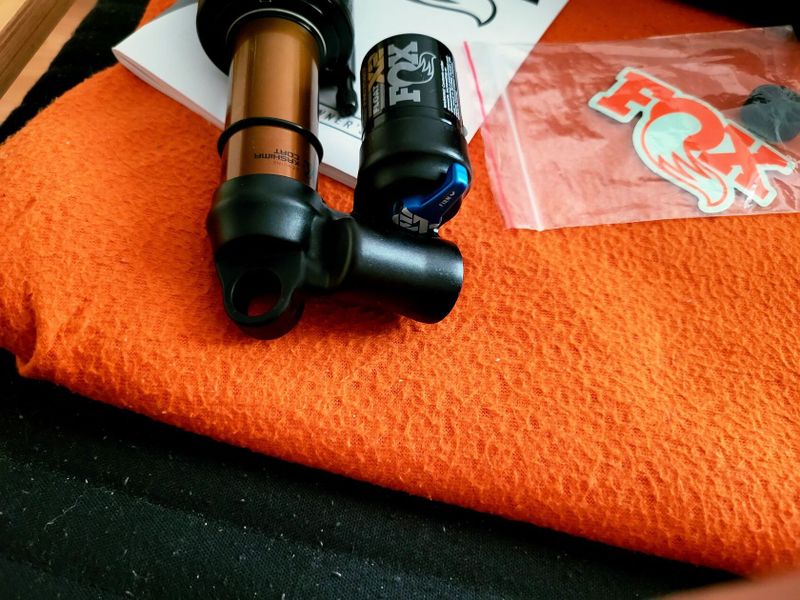Zánovný Fox Float X2 Factory VVC Kashima Evol 230mm
