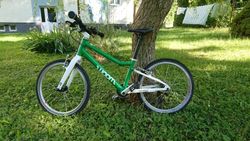 Lehké dětské kolo Woom 4 (20")