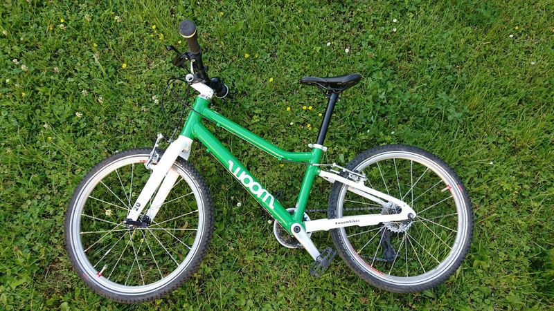 Lehké dětské kolo Woom 4 (20")